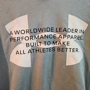 Under Armour Men's XL gray sweatshirt